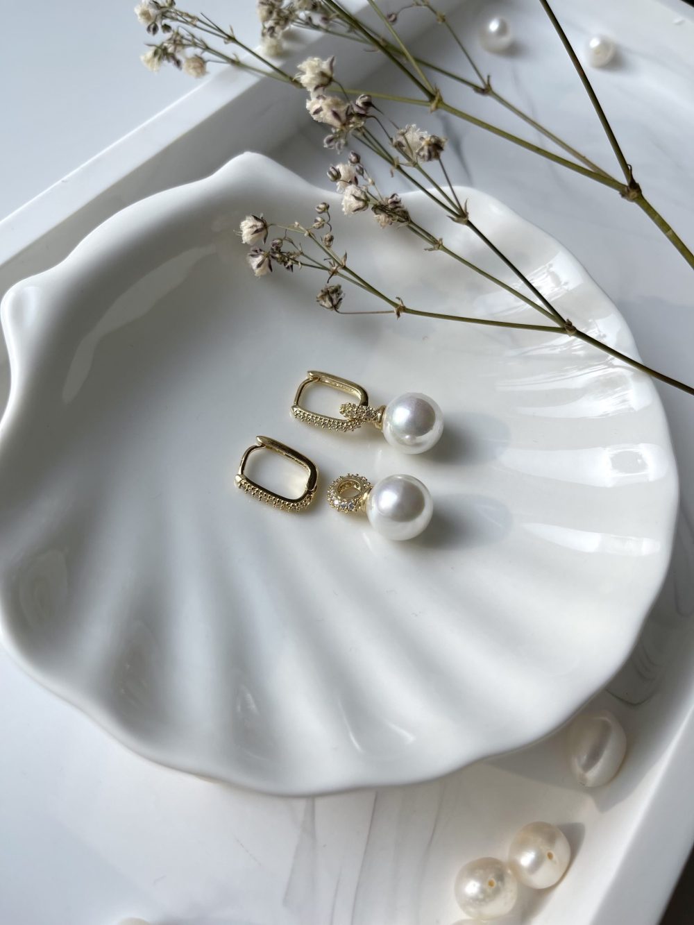 Lily pearl hoop - Image 3