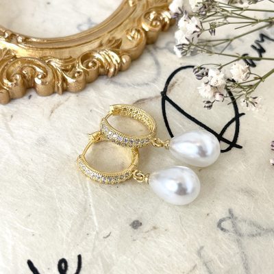 Pearl dangle