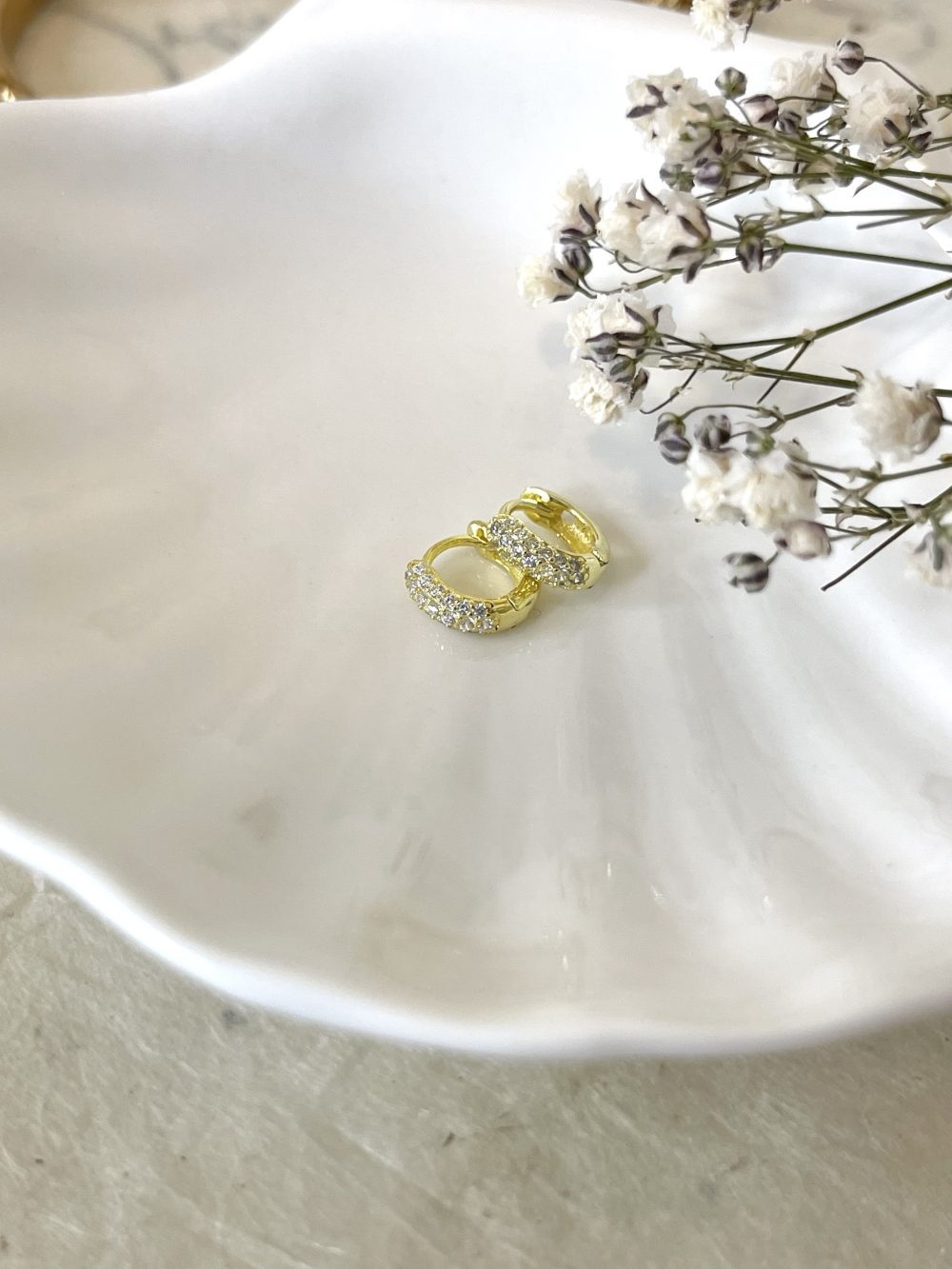 Small zircon hoops - Image 3